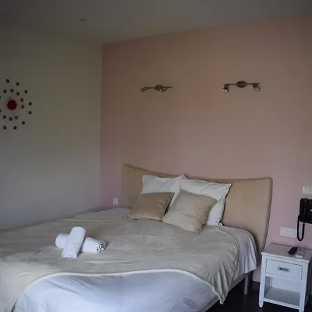Hotel La Maison Du 3*