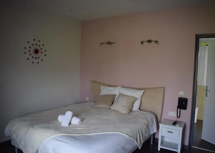 Hotel La Maison Du 3*