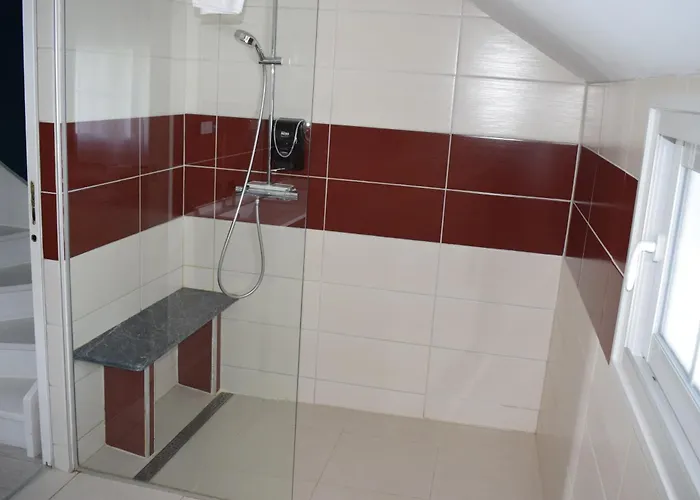 Hotel La Maison Du 3*